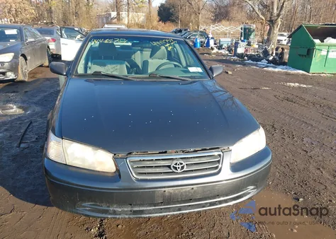 2000 Toyota Camry Le z USA, uszkodzony, nr VIN 4T1BG22K4YU945841